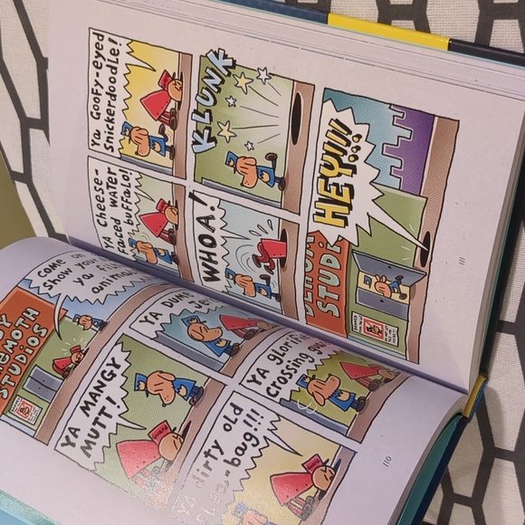 Dogman and Cat kid book NWT - Picture 3 of 3